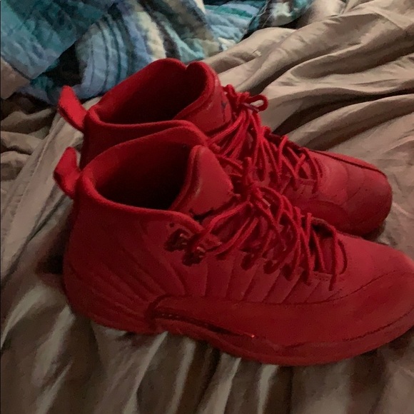 All red 11 in good shape no box size 8 in a half - Picture 1 of 2